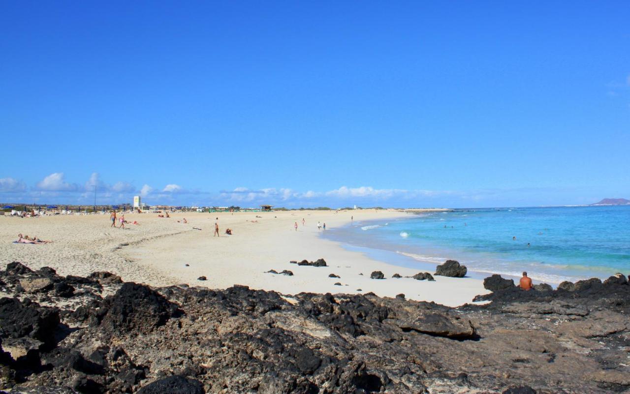 Claro Hostel Corralejo Exterior photo